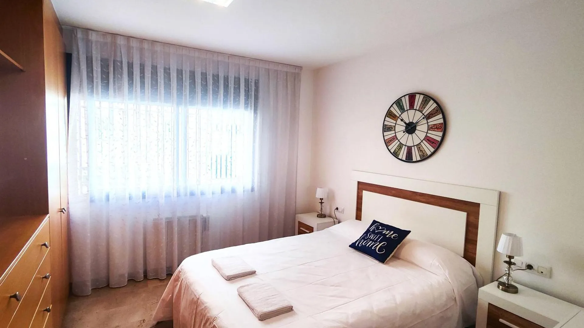Apartamento A 150M De La Playa パラモス 0*,